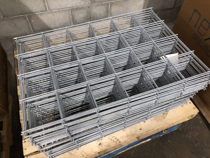 Varden™ Galvanized Wire Panels