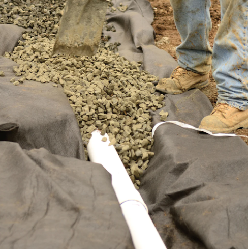 Filter fabric being used for drainage separation