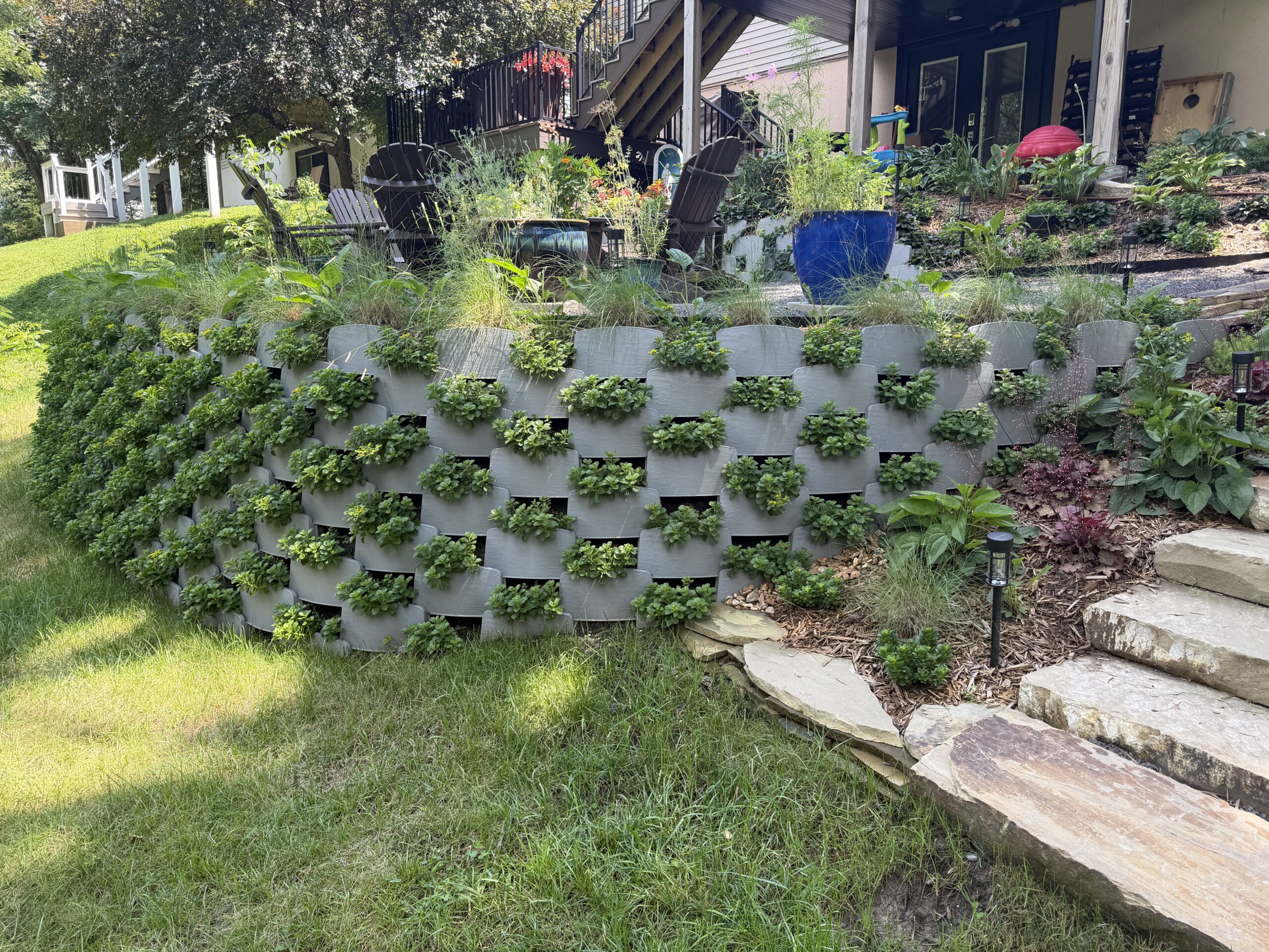 Planted Varden retaining wall